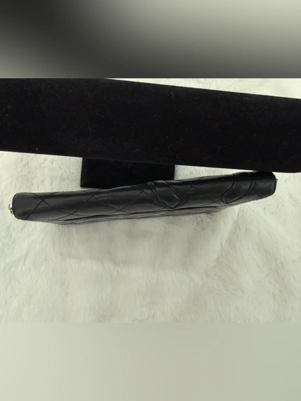 Black Quilted Leather Wallet with Interlocking CC Detail - Picture 6 of 11